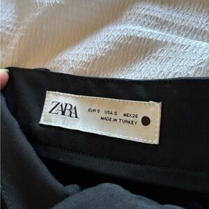 Black Zara mini skirt
